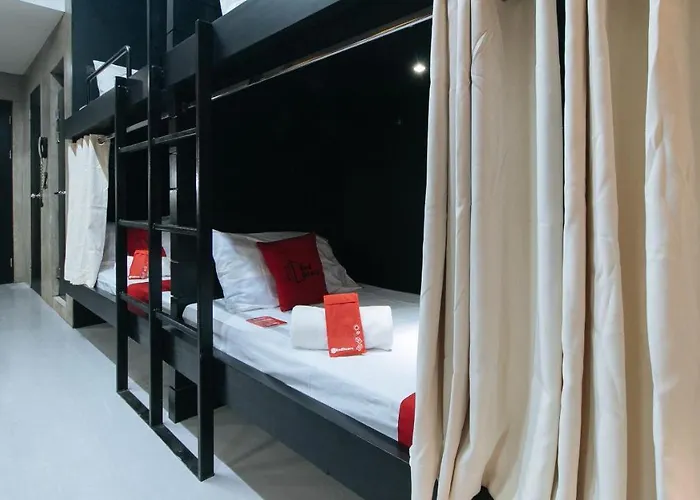 Hotel Reddoorz @ Dormus Espana Manila
